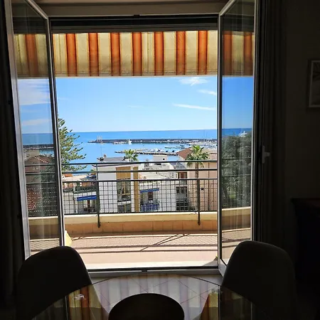 La Baia Nel Porto *